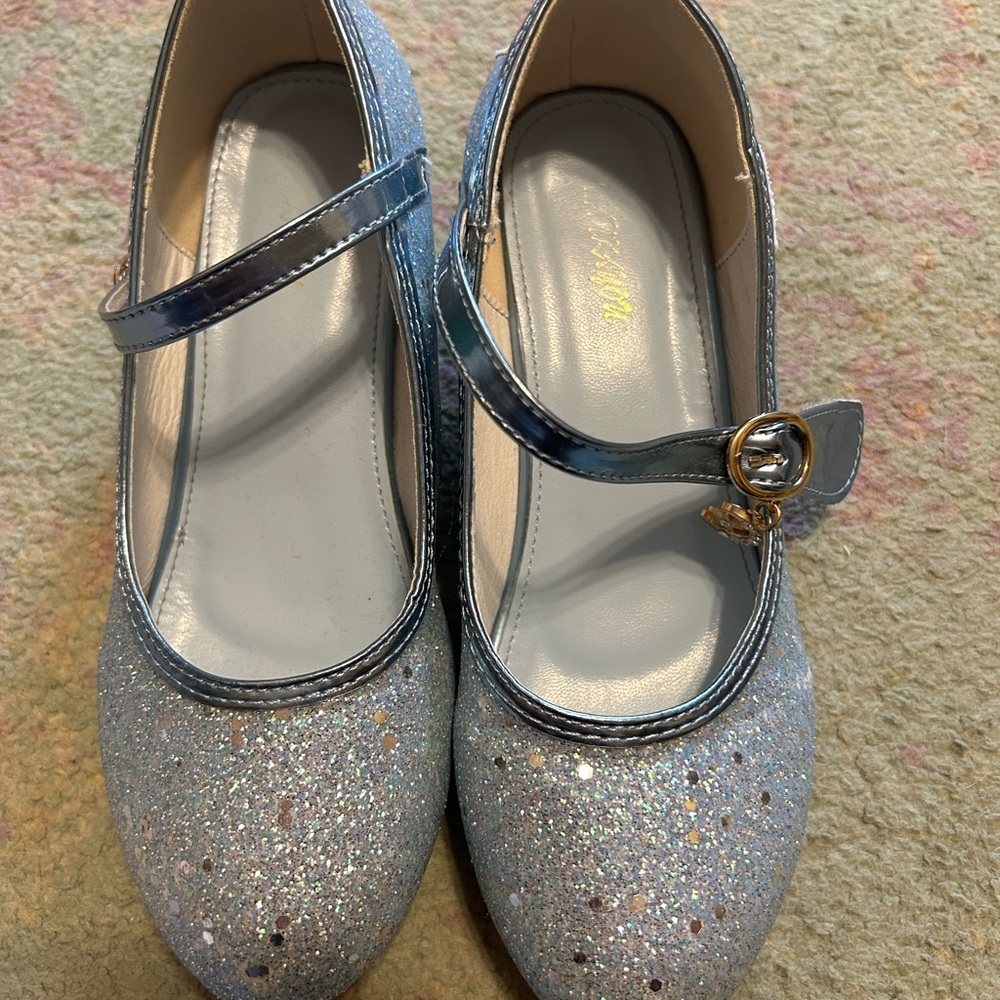 Girls blue dress shoes size 2/3